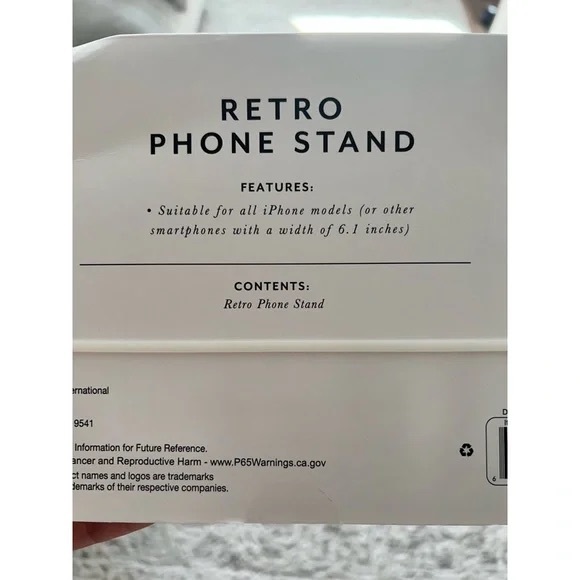 Target Retro TV iPhone Holder - Picture 6 of 6